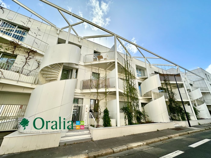 Image 13 sur 14 - Parking  ·  Location · Bordeaux (33000)