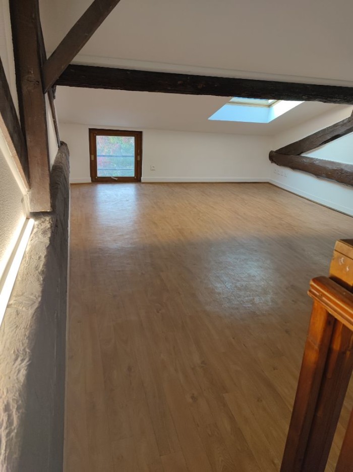 Image 2 sur 5 - Appartement  ·  Location · Collonges Au Mont D Or (69660) · 2 pièces · 27m²