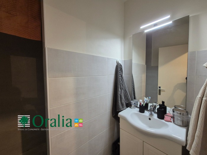 Image 9 sur 10 - Appartement  ·  Location · Dijon (21000) · 1 pièce · 38m²