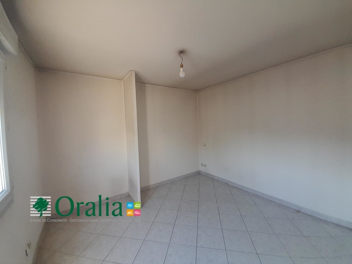 Image 2 sur 5 - Appartement  ·  Location · Dijon (21000) · 1 pièce · 24m²