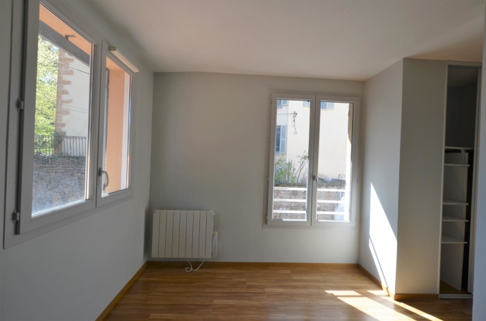 Image 9 sur 18 - Appartement  ·  Location · Curis Au Mont D Or (69250) · 3 pièces · 63m²
