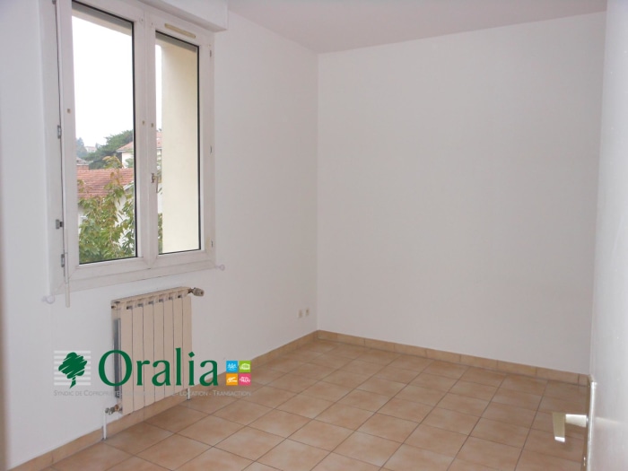 Image 5 sur 9 - Appartement  ·  Location · Caluire Et Cuire (69300) · 6 pièces · 147m²