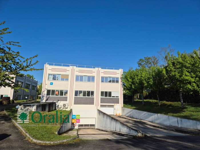 Image 1 sur 9 - Parking  ·  Location · Dijon (21000) · 12m²