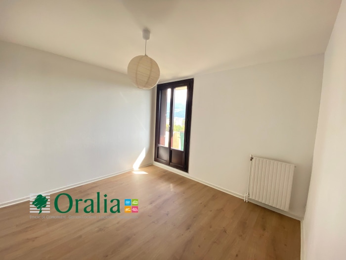 Image 6 sur 12 - Appartement  ·  Location · Meylan (38240) · 3 pièces · 77m²