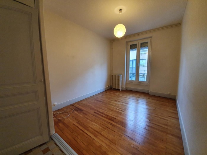 Image 6 sur 7 - Appartement  ·  Location · Grenoble (38000) · 2 pièces · 52m²