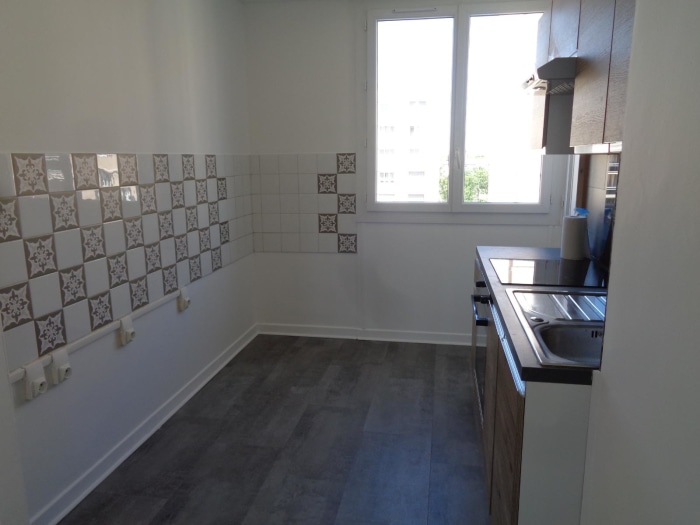 Image 9 sur 10 - Appartement  ·  Location · Caluire (69300) · 4 pièces · 63m²