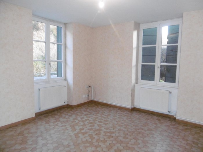 Image 2 sur 7 - Appartement  ·  Location · Sain Bel (69210) · 3 pièces · 60m²