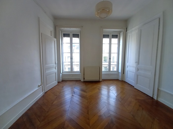 Image 7 sur 14 - Appartement  ·  Location · Lyon (69006) · 4 pièces · 104m²