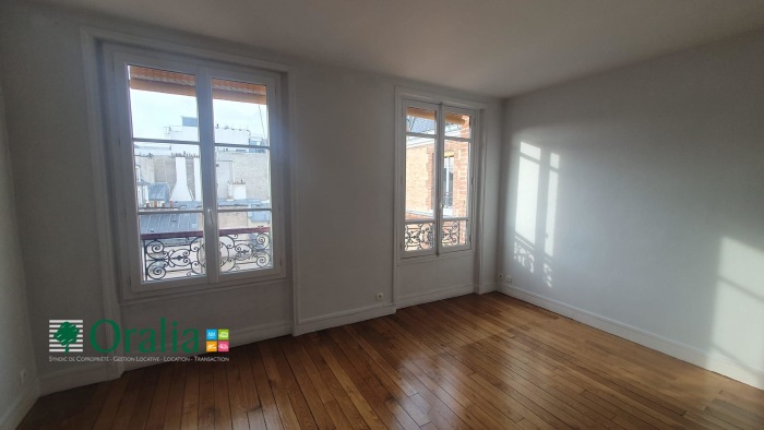 Image 1 sur 6 - Appartement  ·  Location · Paris (75010) · 2 pièces · 46m²