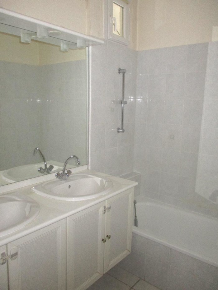 Image 10 sur 11 - Appartement  ·  Location · Grenoble (38000) · 3 pièces · 92m²