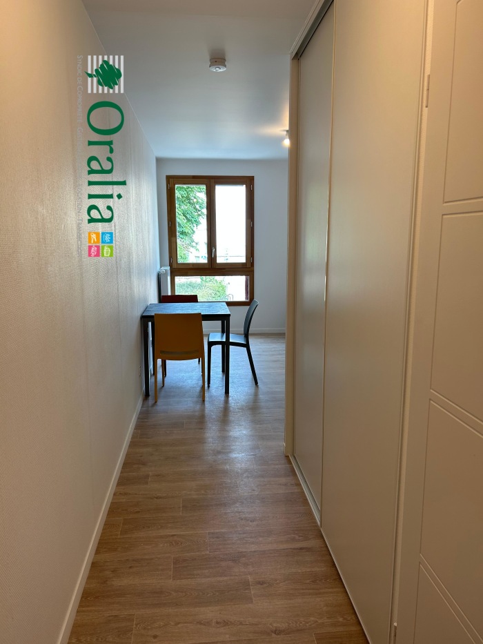 Image 5 sur 8 - Appartement  ·  Location · Dijon (21000) · 1 pièce · 22m²