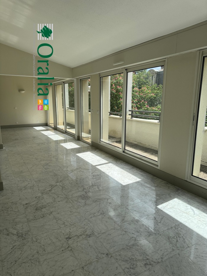 Image 5 sur 6 - Local commercial  ·  Location · Bordeaux (33000) · 170m²