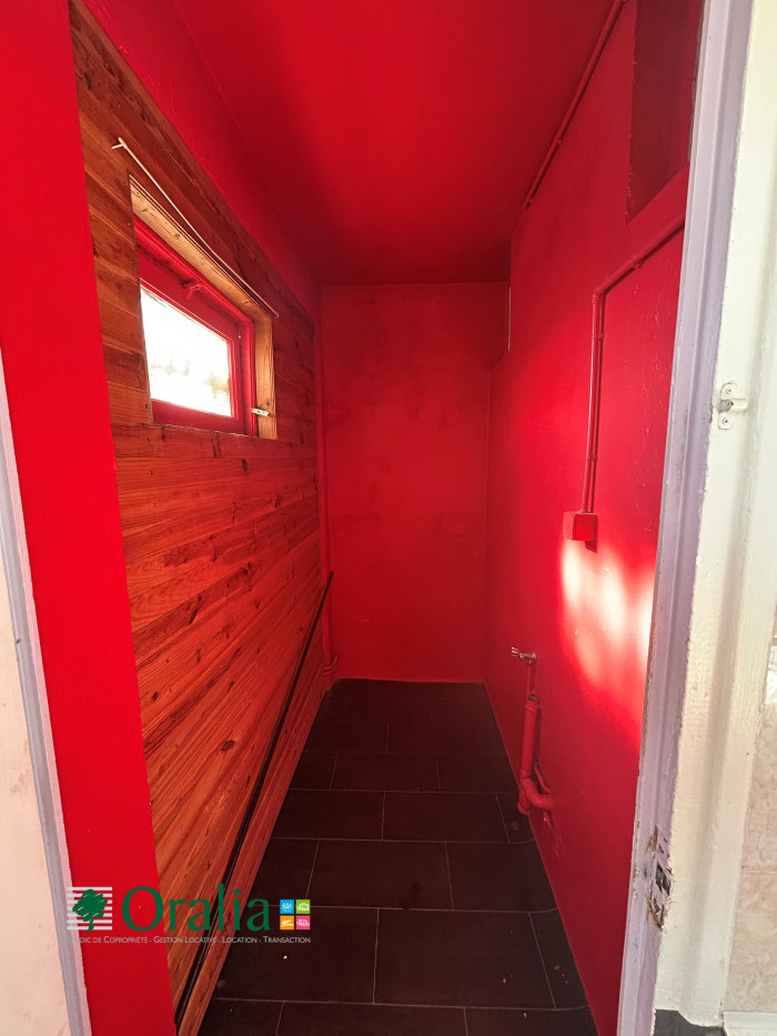 Image 12 sur 14 - Appartement  ·  Location · Villeurbanne (69100) · 3 pièces · 69m²