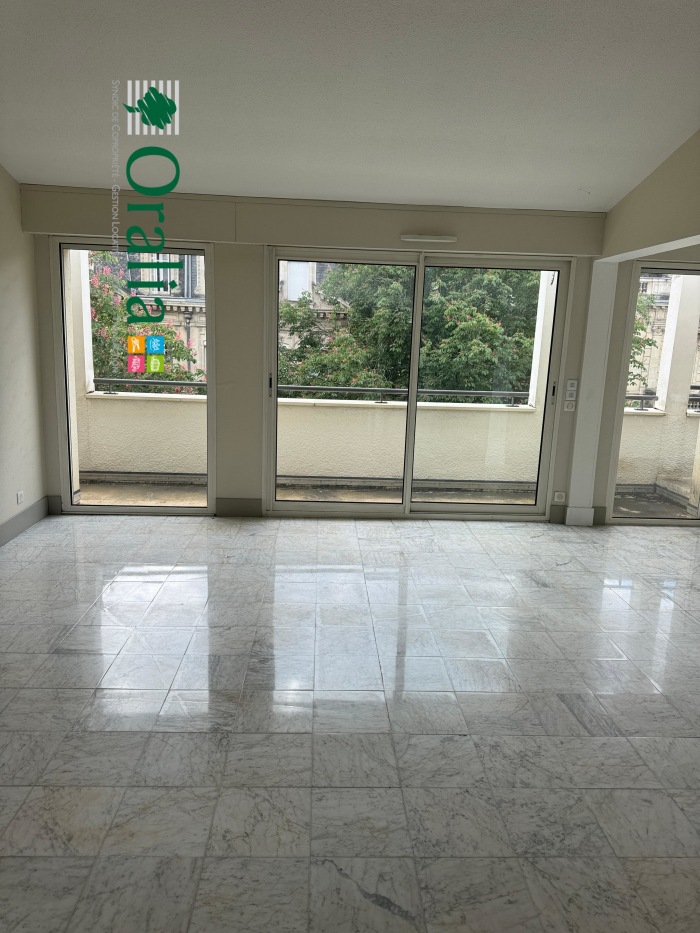 Image 2 sur 6 - Local commercial  ·  Location · Bordeaux (33000) · 170m²