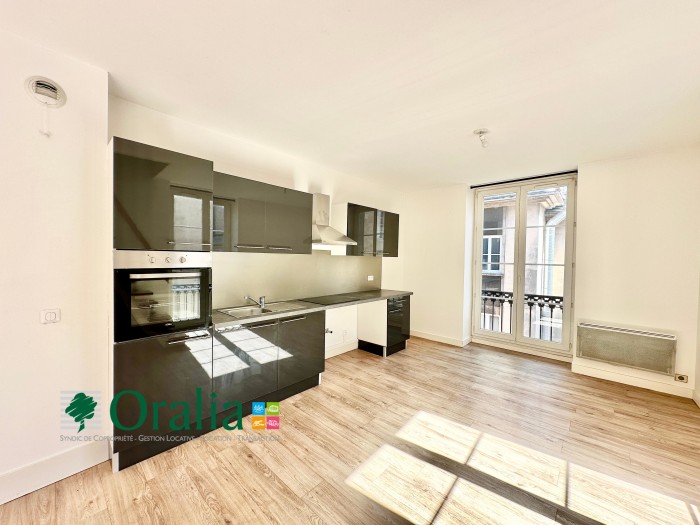 Image 6 sur 17 - Appartement  ·  Location · Bordeaux (33000) · 3 pièces · 68m²