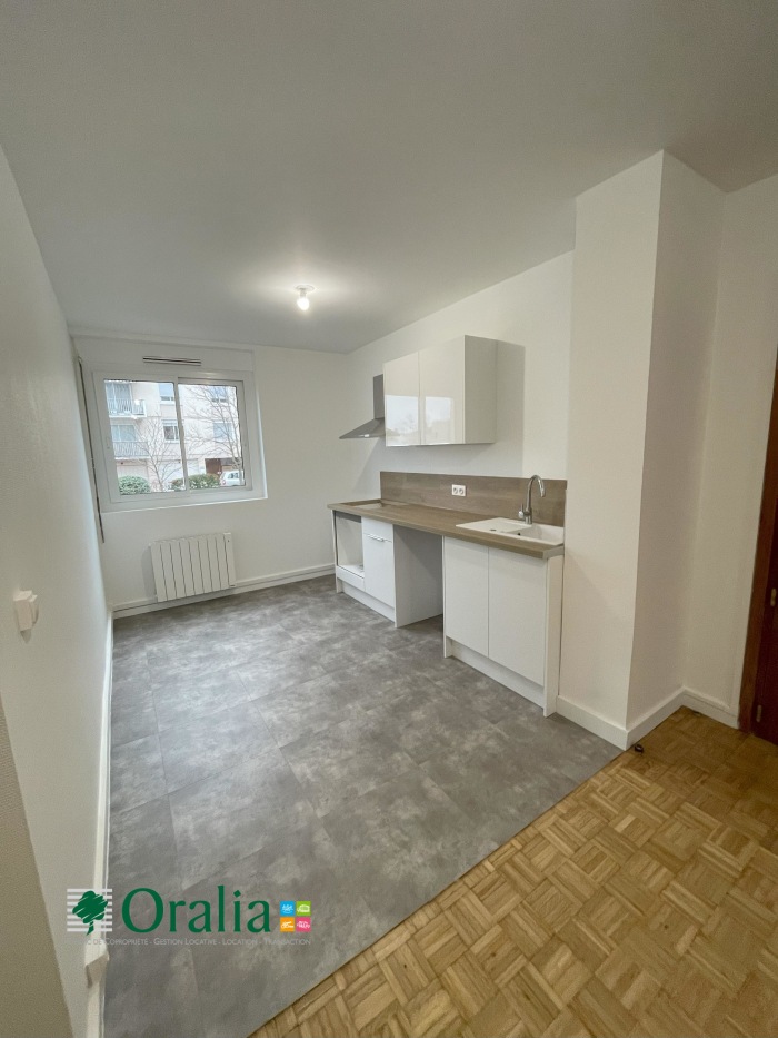 Image 2 sur 11 - Appartement  ·  Location · Caluire (69300) · 3 pièces · 65m²