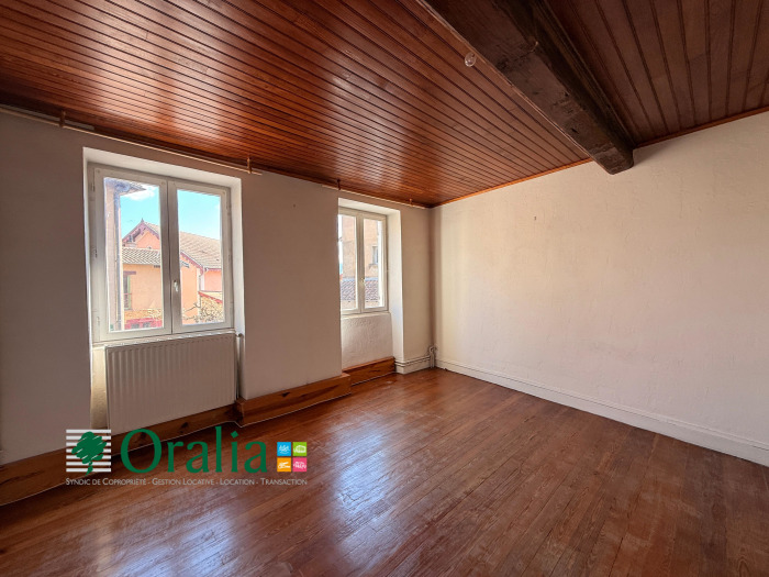 Image 9 sur 12 - Appartement  ·  Location · Savigny (69210) · 3 pièces · 125m²