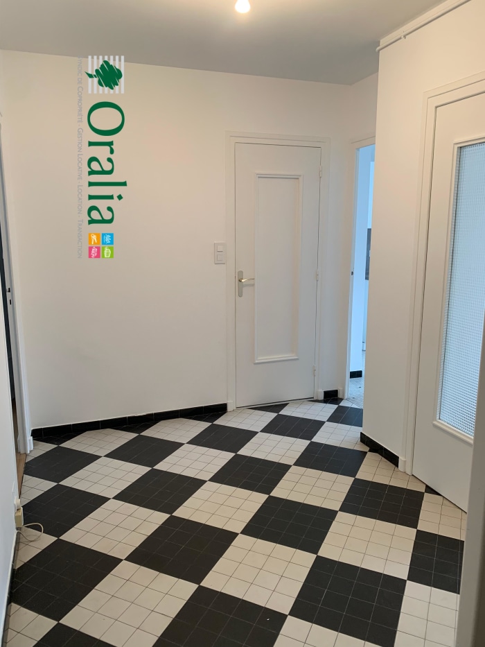 Image 15 sur 19 - Appartement  ·  Location · Grenoble (38100) · 2 pièces · 61m²