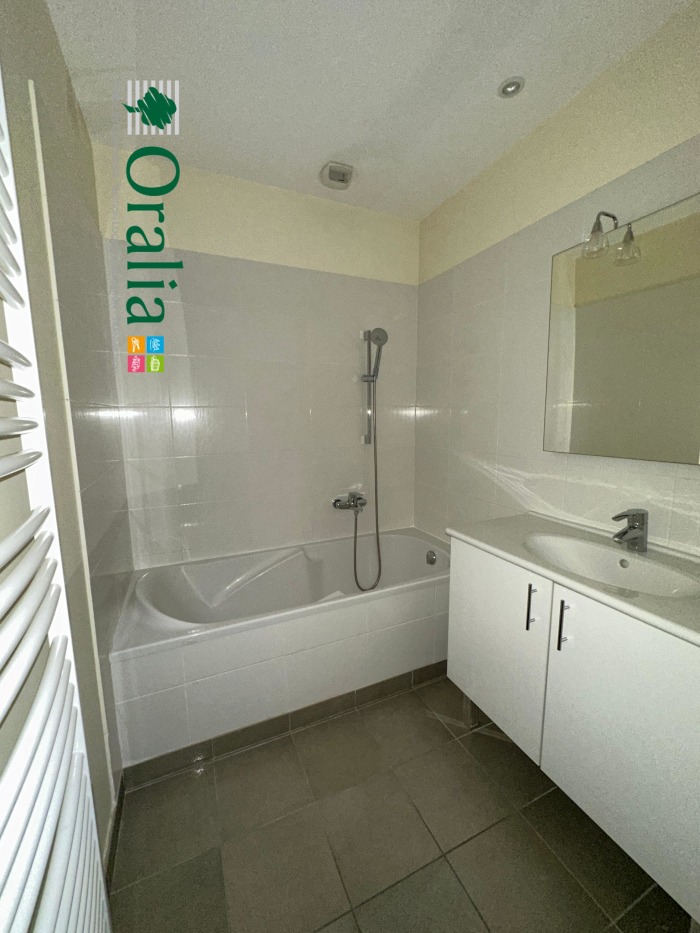 Image 6 sur 7 - Appartement  ·  Location · Villefranche Sur Saone (69400) · 2 pièces · 60m²