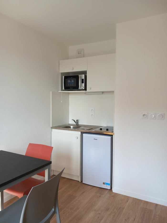 Image 3 sur 7 - Appartement  ·  Location · Dijon (21000) · 1 pièce · 21m²
