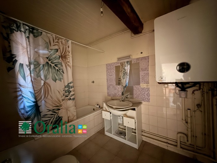 Image 10 sur 12 - Appartement  ·  Location · Savigny (69210) · 3 pièces · 125m²