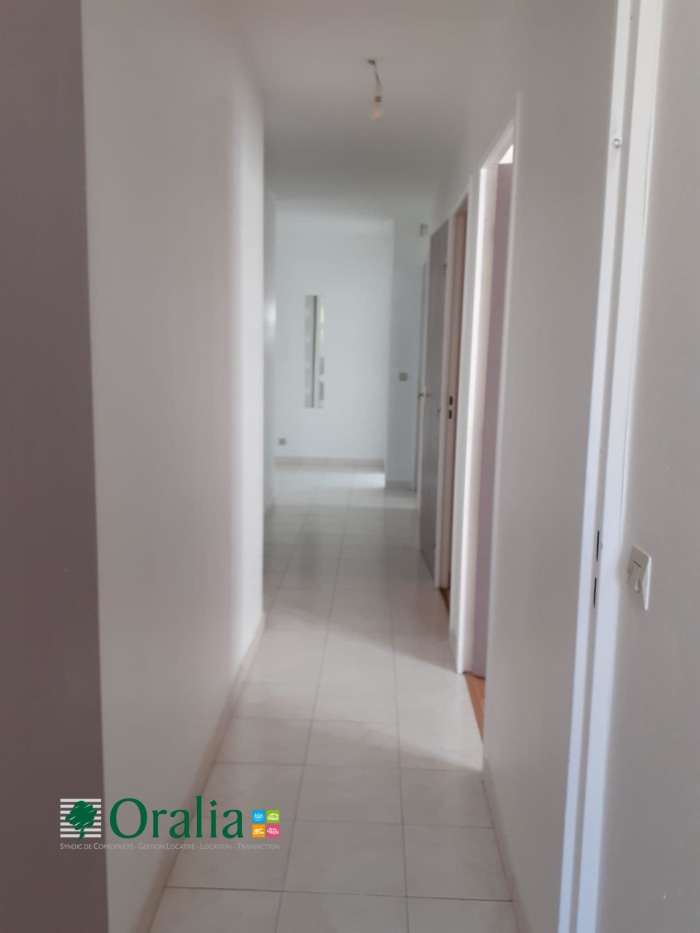 Image 7 sur 12 - Appartement  ·  Location · Lyon (69008) · 3 pièces · 69m²