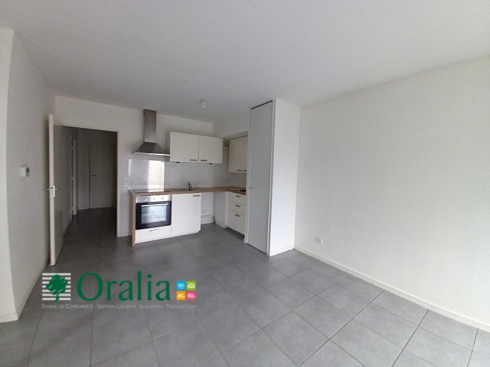 Image 4 sur 13 - Appartement  ·  Location · Lyon (69008) · 3 pièces · 64m²