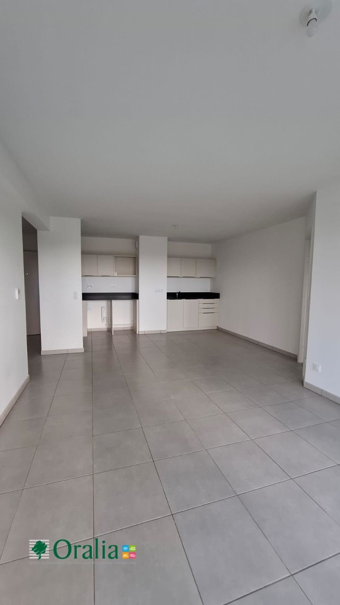 Image 2 sur 15 - Appartement  ·  Location · Talence (33400) · 4 pièces · 84m²