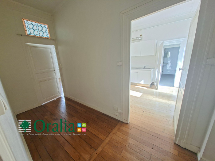 Image 18 sur 20 - Appartement  ·  Location · Dijon (21000) · 3 pièces · 86m²