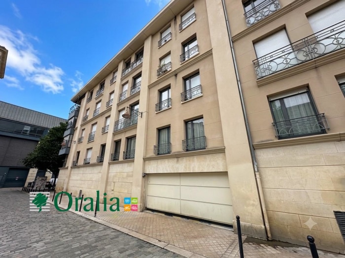Image 10 sur 17 - Parking  ·  Location · Bordeaux (33000)