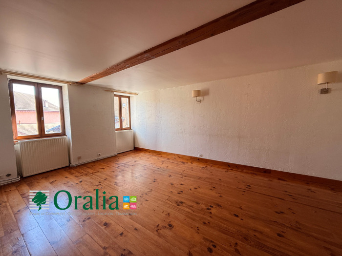 Image 5 sur 12 - Appartement  ·  Location · Savigny (69210) · 3 pièces · 125m²