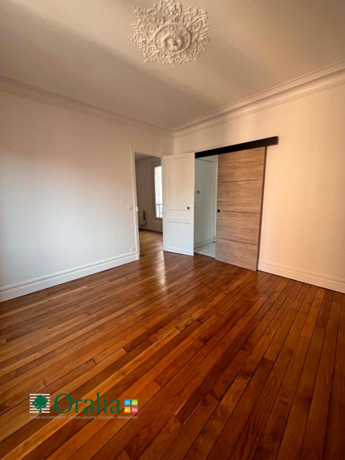 Image 12 sur 15 - Appartement  ·  Location · Paris (75010) · 2 pièces · 42m²
