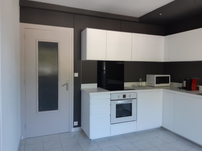 Image 2 sur 18 - Appartement  ·  Location · Grenoble (38000) · 3 pièces · 73m²