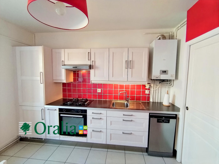 Image 2 sur 6 - Appartement  ·  Location · Villefranche Sur Saone (69400) · 3 pièces · 71m²