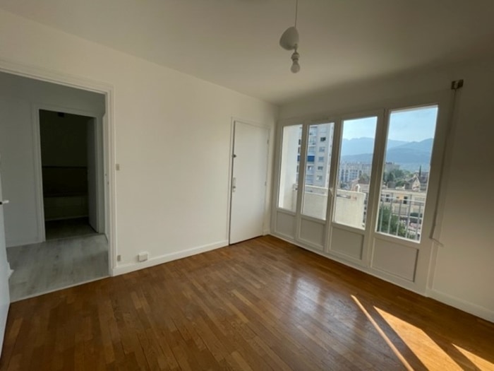 Image 9 sur 14 - Appartement  ·  Location · Grenoble (38000) · 3 pièces · 66m²