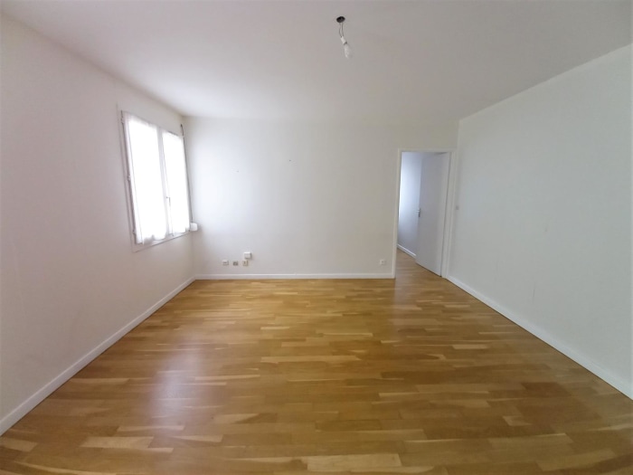 Image 3 sur 10 - Appartement  ·  Location · Villeurbanne (69100) · 2 pièces · 47m²