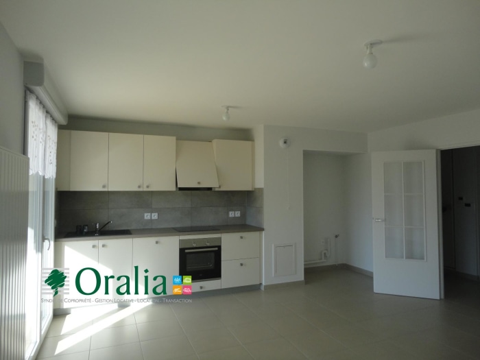 Image 2 sur 10 - Appartement  ·  Location · Grenoble (38000) · 3 pièces · 61m²