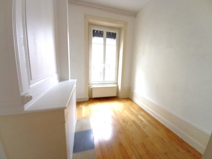 Image 8 sur 17 - Appartement  ·  Location · Lyon (69003) · 3 pièces · 74m²