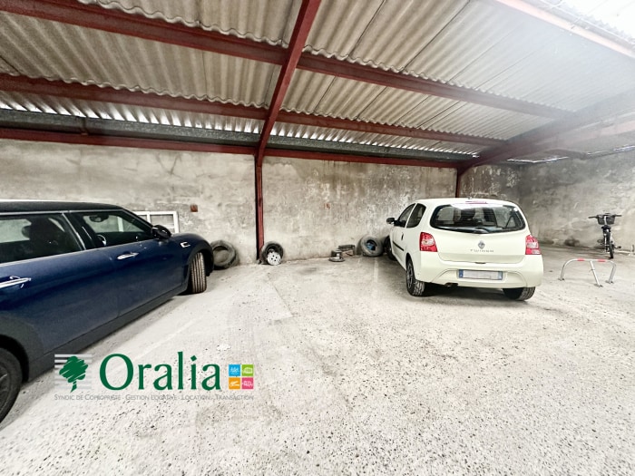 Image 11 sur 11 - Parking  ·  Location · Bordeaux (33800)