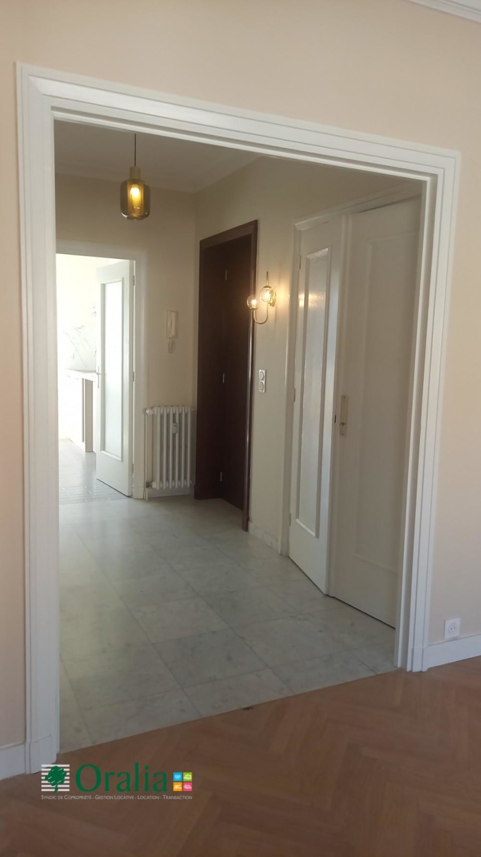 Image 20 sur 22 - Appartement  ·  Location · Lyon (69006) · 3 pièces · 73m²