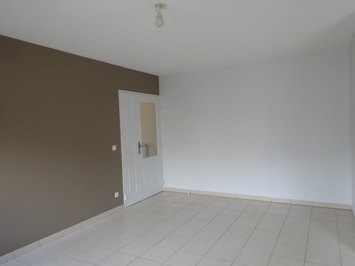 Image 2 sur 7 - Appartement  ·  Location · St Martin D Heres (38400) · 2 pièces · 46m²
