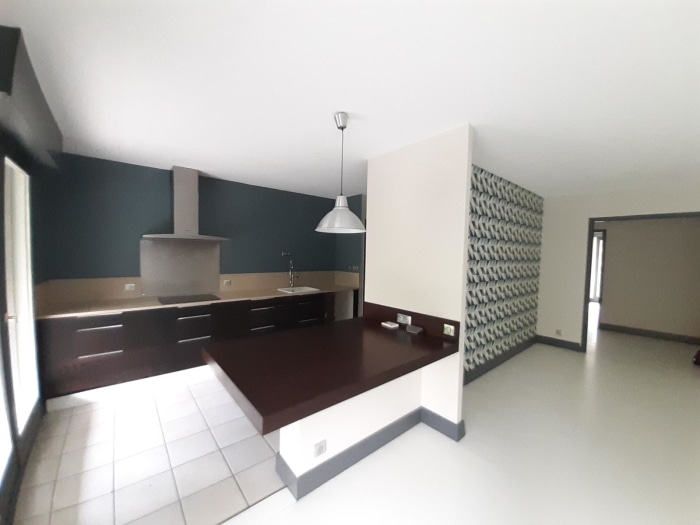 Image 3 sur 15 - Appartement  ·  Location · Meylan (38240) · 5 pièces · 118m²
