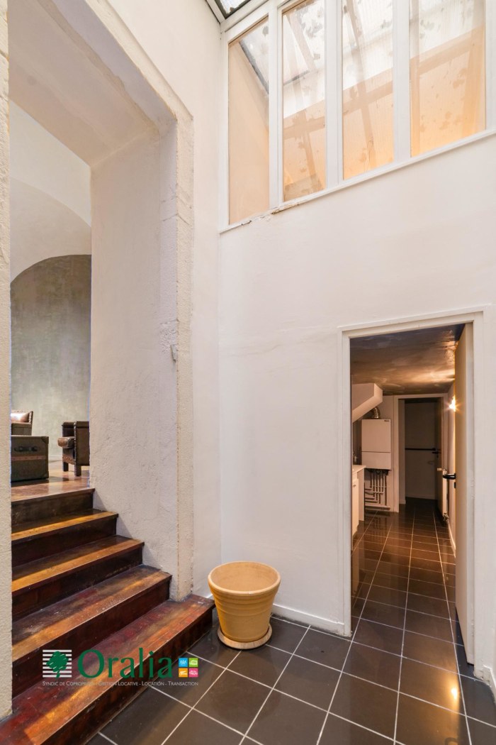 Image 3 sur 31 - Local commercial  ·  Location · Lyon (69001)