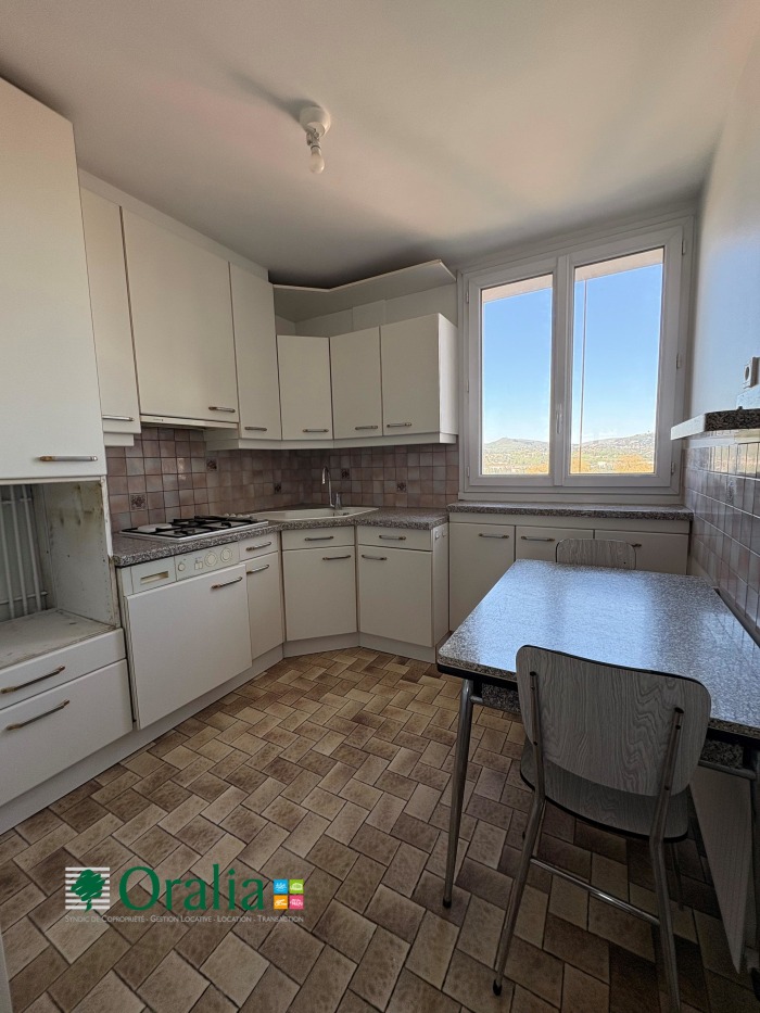 Image 7 sur 17 - Appartement  ·  Location · Lyon (69004) · 4 pièces · 61m²