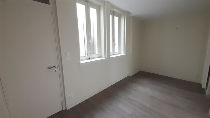 Image 5 sur 8 - Appartement  ·  Location · Villefranche Sur Saone (69400) · 2 pièces · 57m²