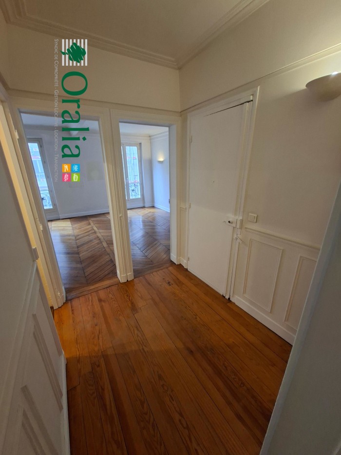 Image 3 sur 9 - Appartement  ·  Location · Paris (75017) · 2 pièces · 48m²