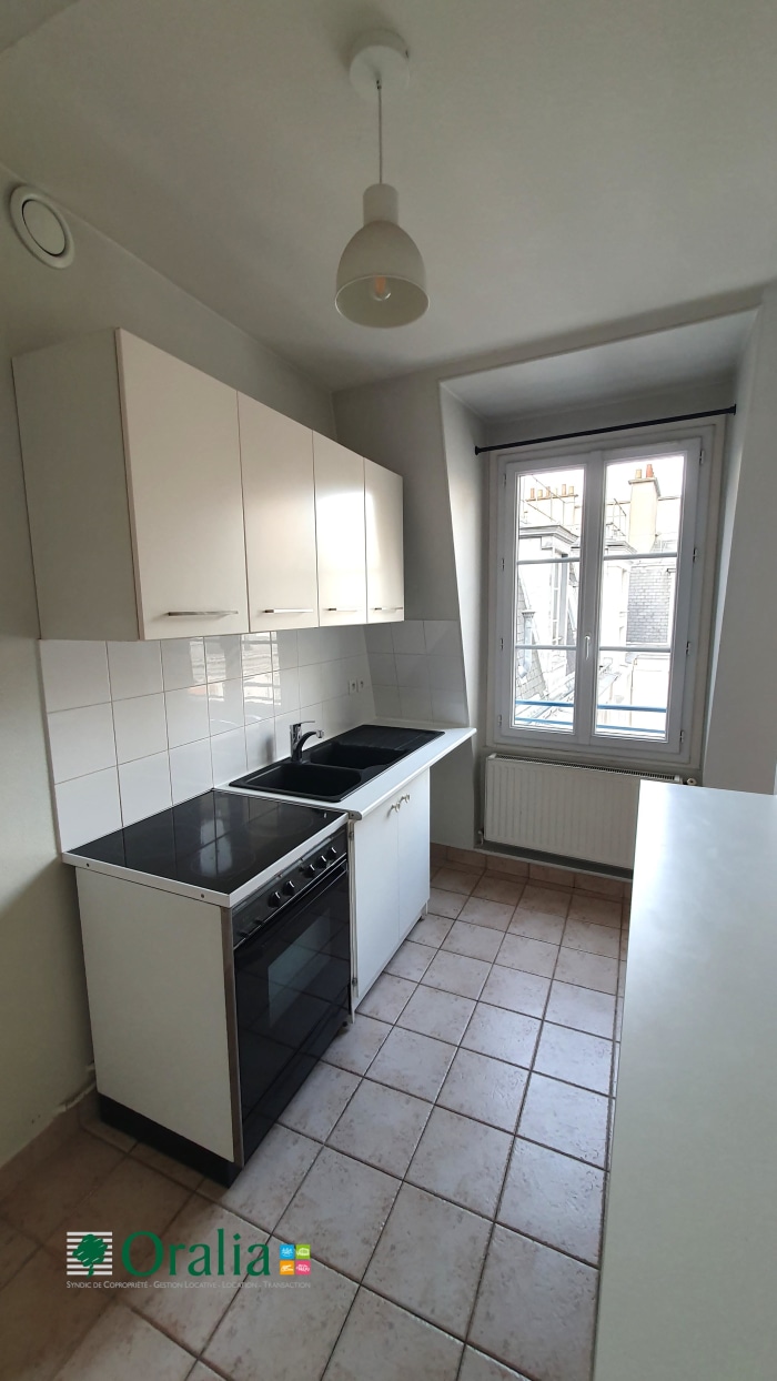 Image 5 sur 6 - Appartement  ·  Location · Paris (75010) · 2 pièces · 46m²