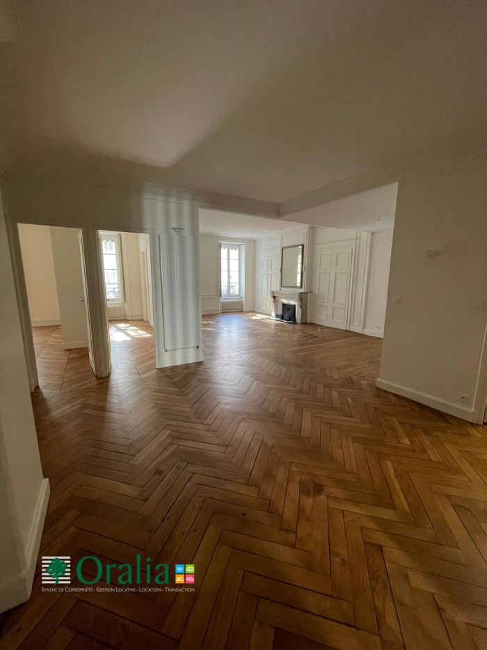 Image 1 sur 1 - Appartement  ·  Location · Lyon (69006) · 4 pièces · 126m²