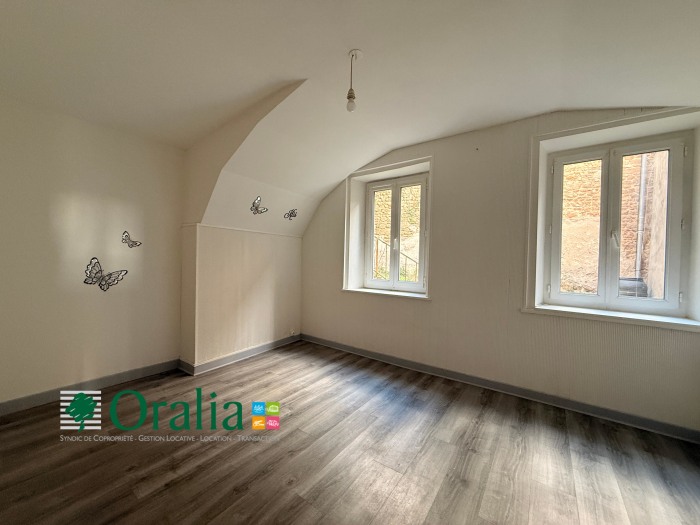 Image 3 sur 7 - Appartement  ·  Location · St Laurent De Chamousset (69930) · 3 pièces · 80m²