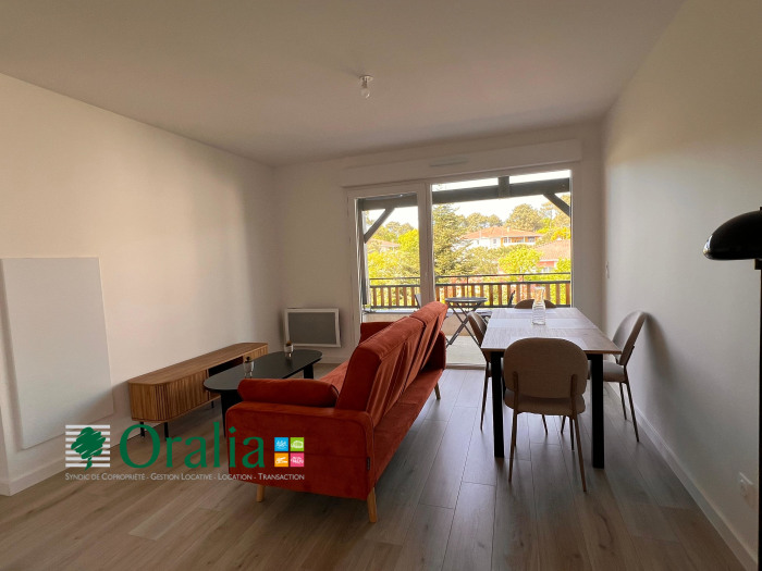 Image 2 sur 9 - Appartement  ·  Location · Audenge (33980) · 2 pièces · 45m²